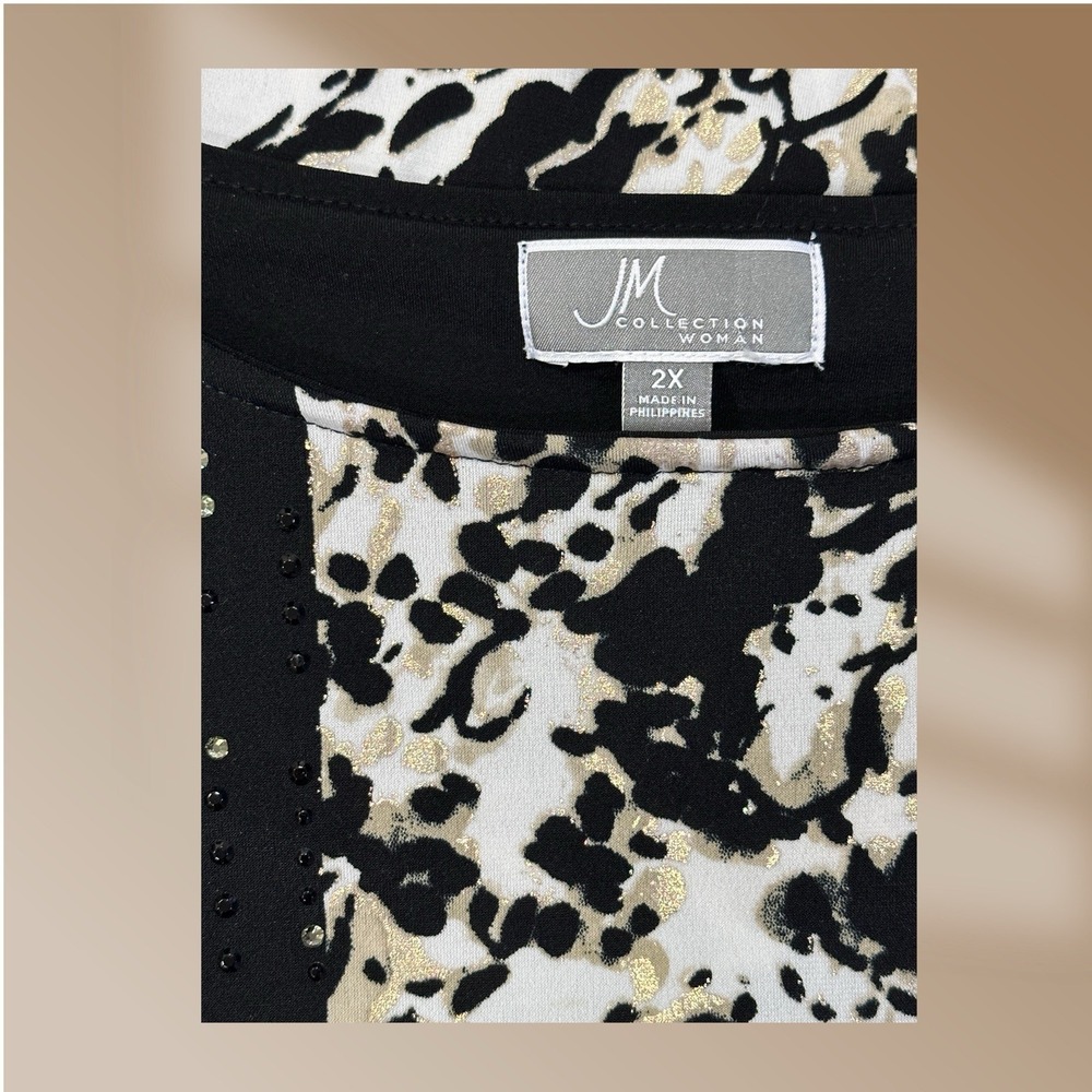 JM Collection Women's Sz 2XL Beautiful Black White Burgundy Gold Foil Top - Picture 4 of 5